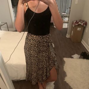 Leopard flamenco-style skirt with slit